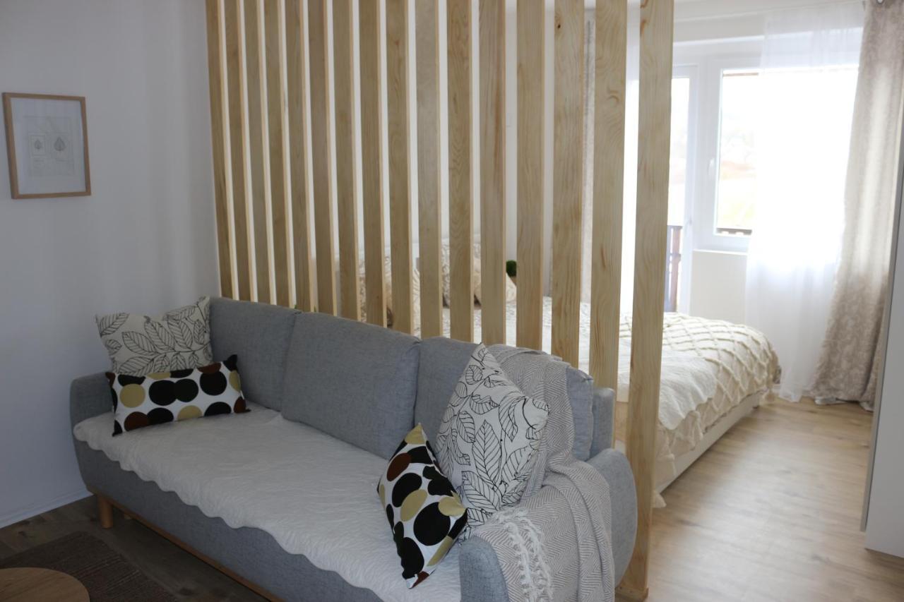 Studio Apartman Tajci Apartment สลูน ภายนอก รูปภาพ