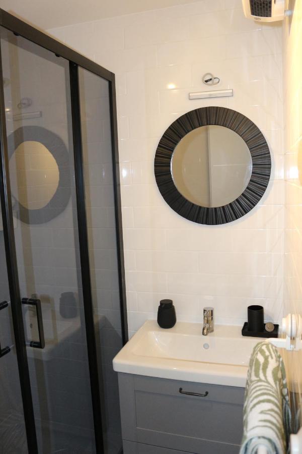 Studio Apartman Tajci Apartment สลูน ภายนอก รูปภาพ