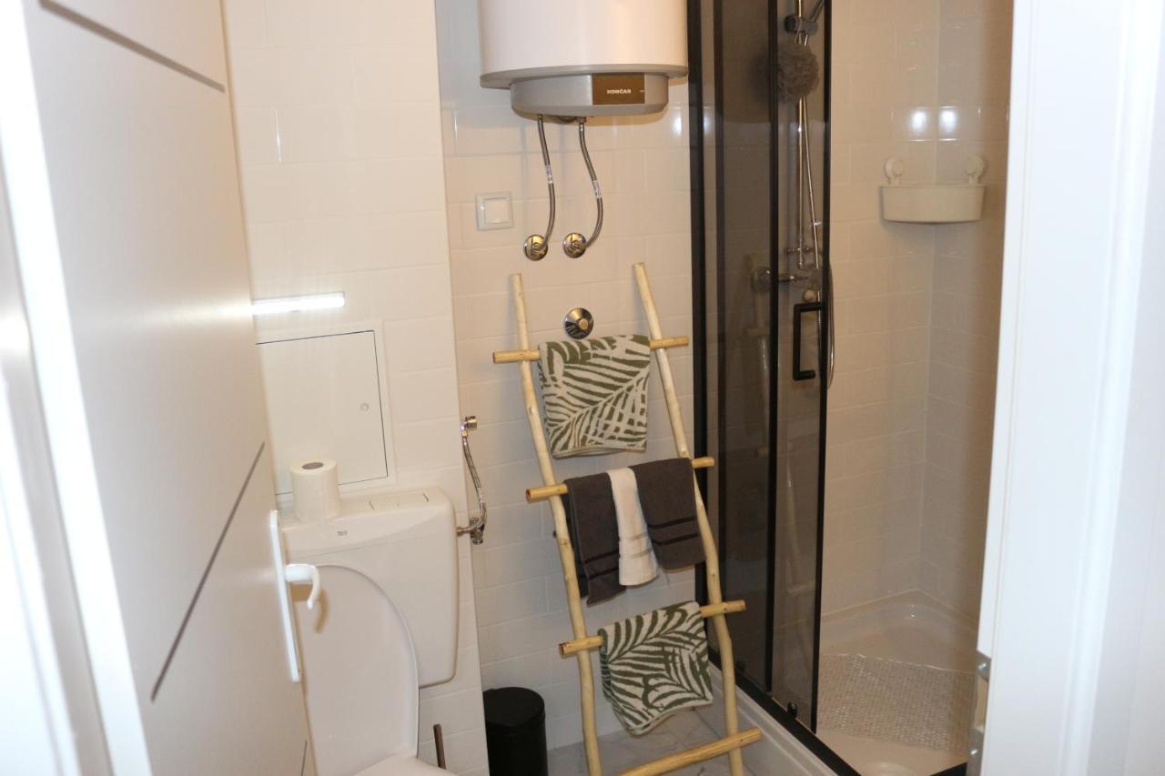 Studio Apartman Tajci Apartment สลูน ภายนอก รูปภาพ