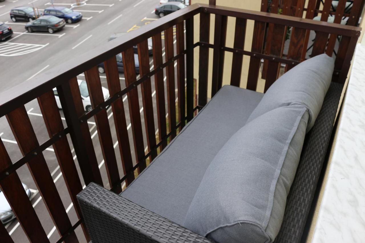 Studio Apartman Tajci Apartment สลูน ภายนอก รูปภาพ