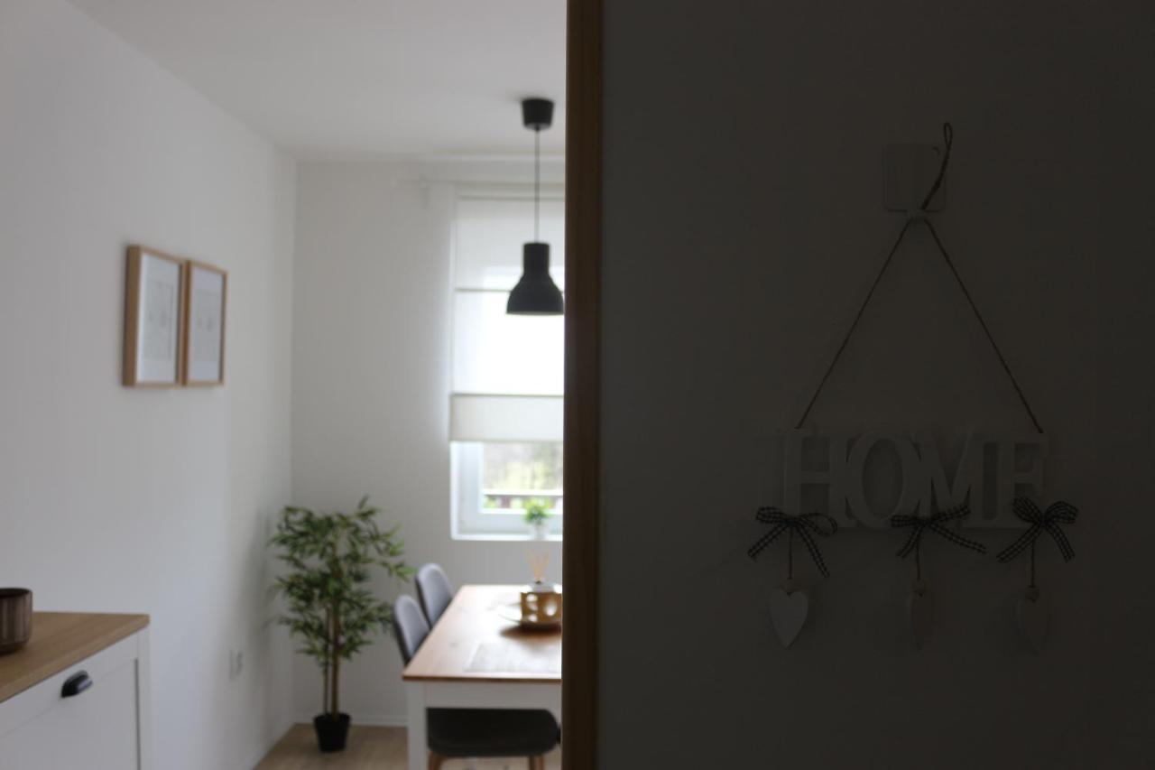 Studio Apartman Tajci Apartment สลูน ภายนอก รูปภาพ
