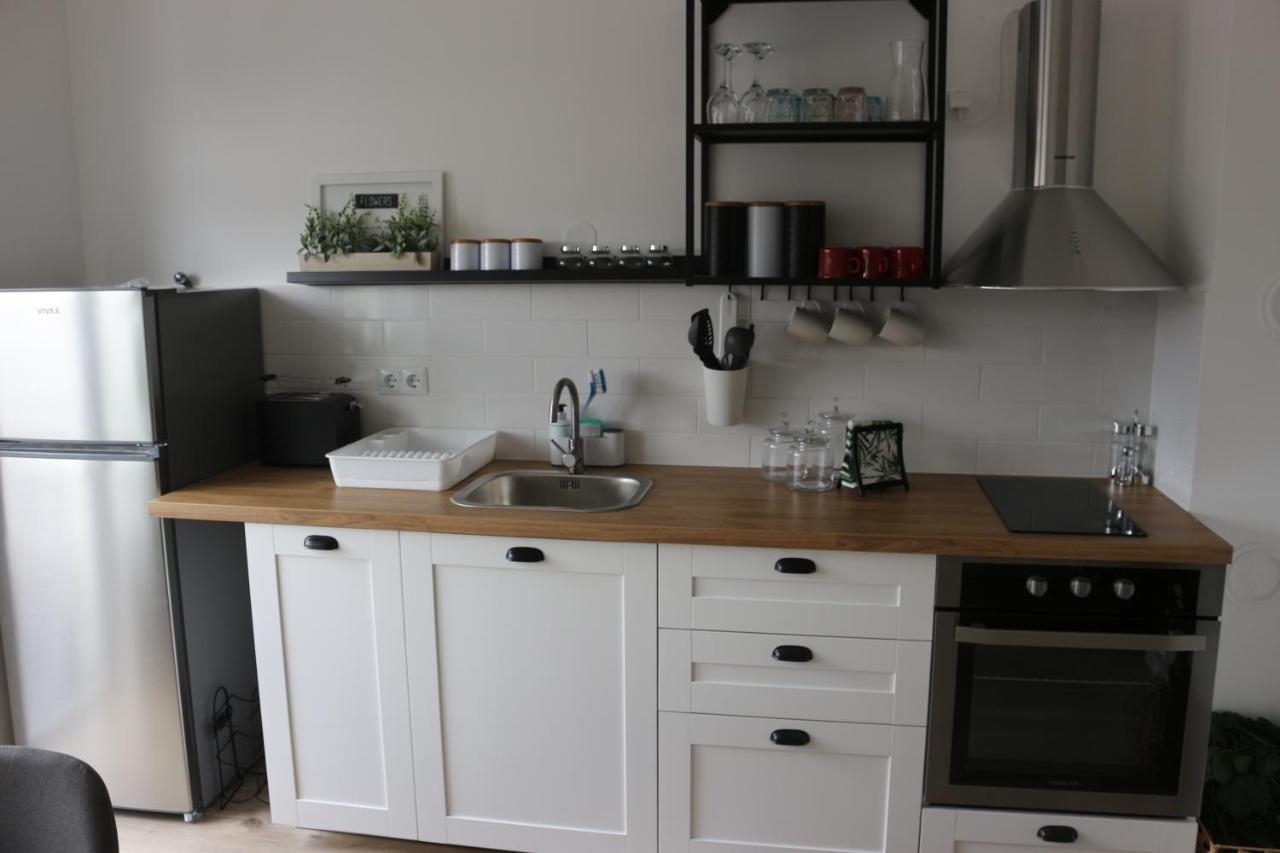 Studio Apartman Tajci Apartment สลูน ภายนอก รูปภาพ