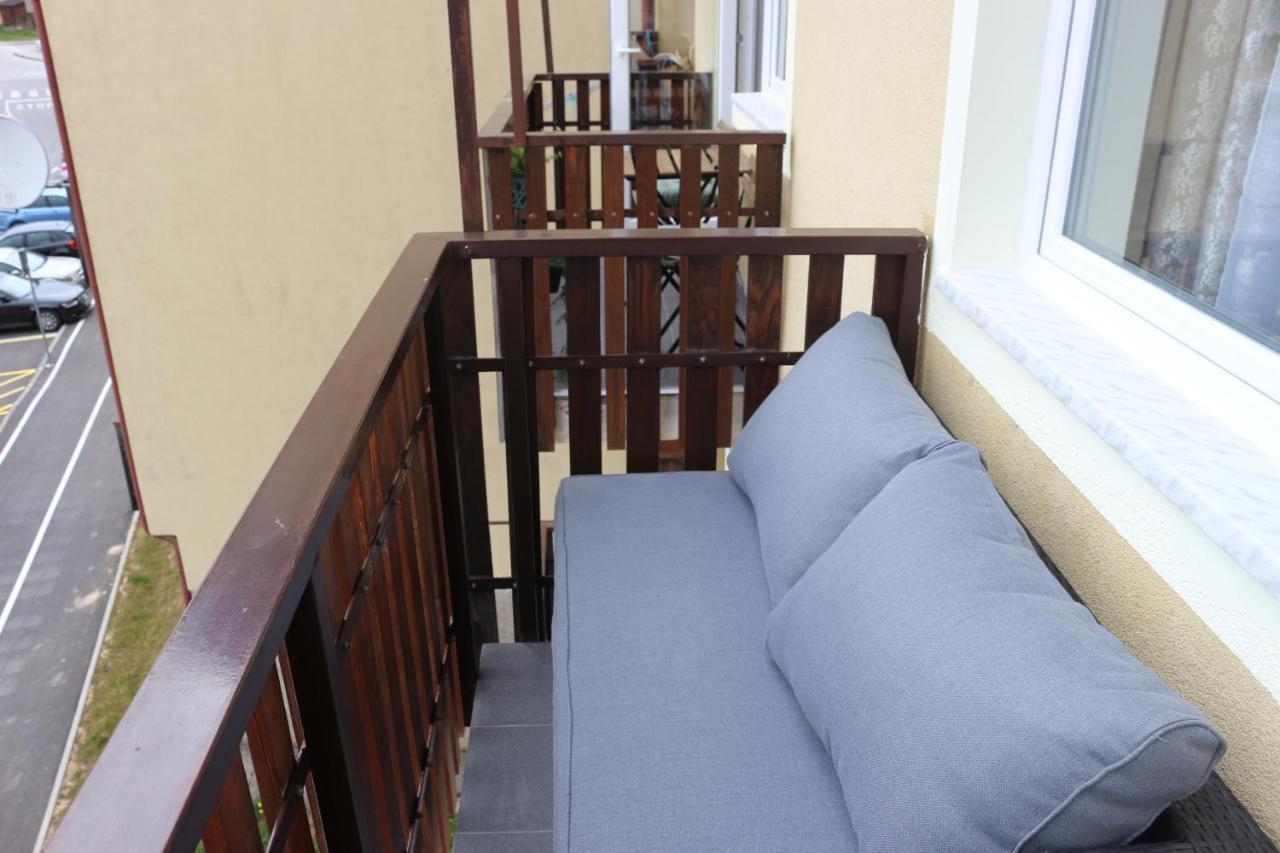 Studio Apartman Tajci Apartment สลูน ภายนอก รูปภาพ